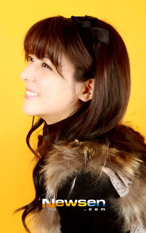 Archivo:Fujii Mina2.jpg
