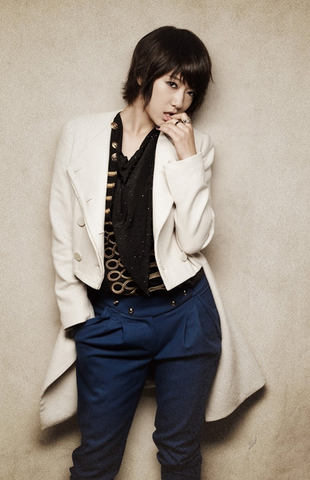 Archivo:PARK+SHIN+HYE.png