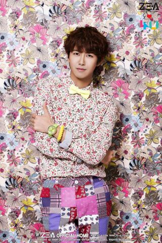 Archivo:Hwang Kwang Hee9.jpg