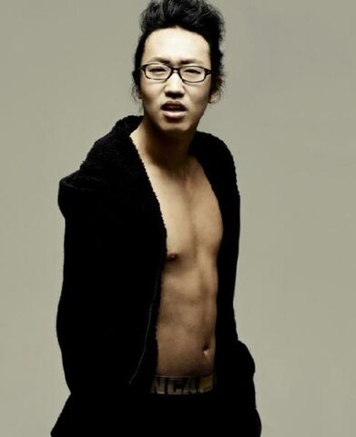 Archivo:20110129 kimkyungjin-460x564.jpg