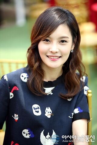 Archivo:Ha Eun Jin9.jpg