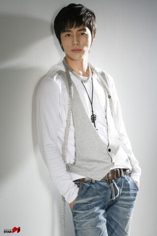 Archivo:Min Suk6.jpg