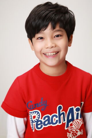Archivo:Park Hee Gun4.jpg