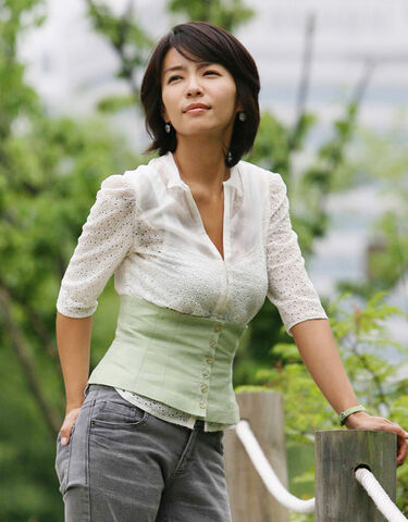 Archivo:Parksunyoung.jpg