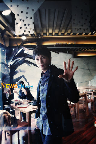 Archivo:Ji Sung14.jpg