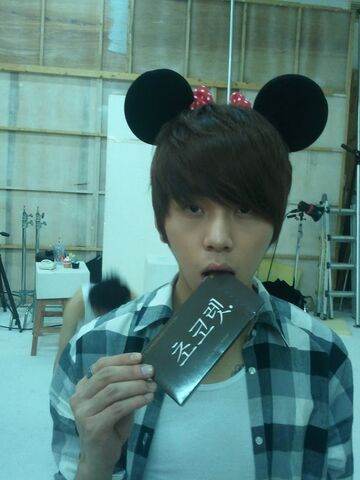 Archivo:Yong-jun-hyung-3.jpg
