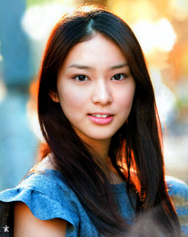 Archivo:Takei Emi2.jpg