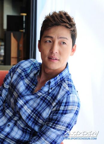 Archivo:Lee Jung Jin30.jpg