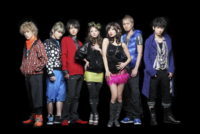 Archivo:Aaa-wallpaper.png