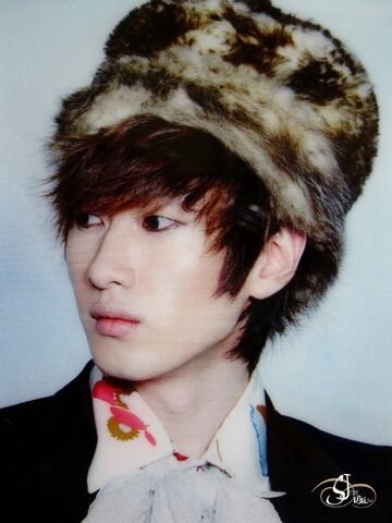 Archivo:Eun Hyuk9.jpg