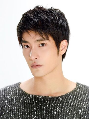 Archivo:Sung Hoon2.jpg