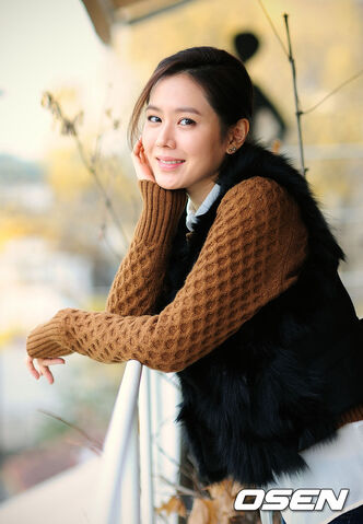 Archivo:Son Ye Jin19.jpg