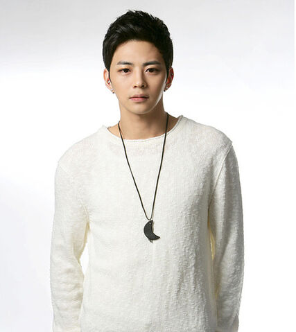 Archivo:Lee Tae Hee.jpg