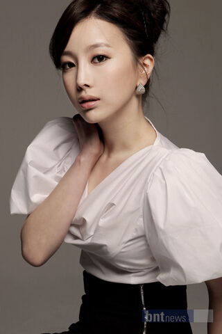 Archivo:Han So Young3.jpg