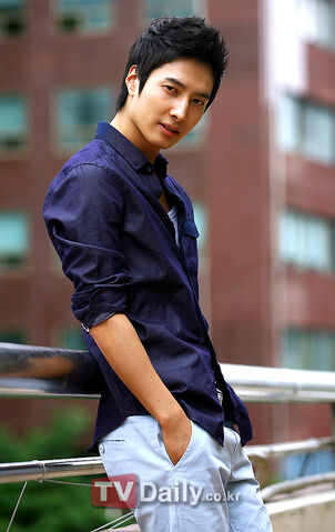 Archivo:Ji Hoo6.jpg