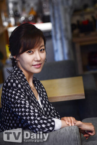 Archivo:Jin Kyung9.jpg