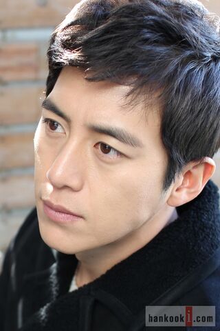 Archivo:Go Soo30.jpg