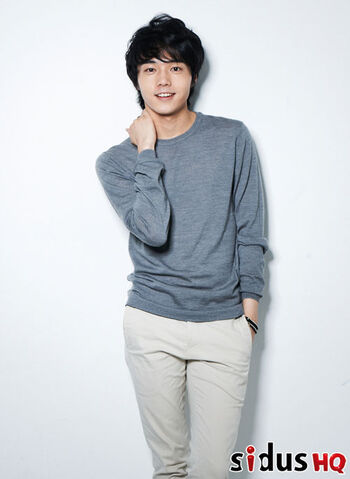 Archivo:Ji Eun Sung.jpg