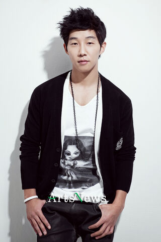 Archivo:Choi Jae Hwan5.jpg