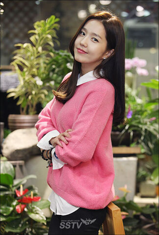 Archivo:Lee Jin24.jpg