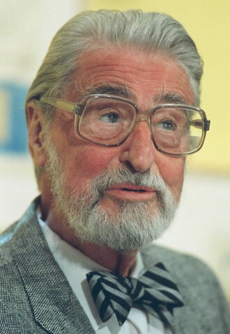 File:Seuss.jpg