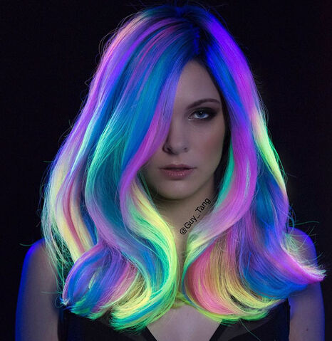File:Phoenix-neon-glowing-hair-guy-tang-4.jpg