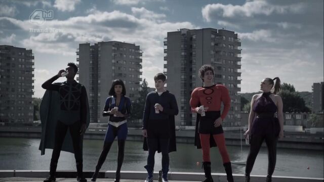 File:Misfits-s02e05-451-1-.jpg