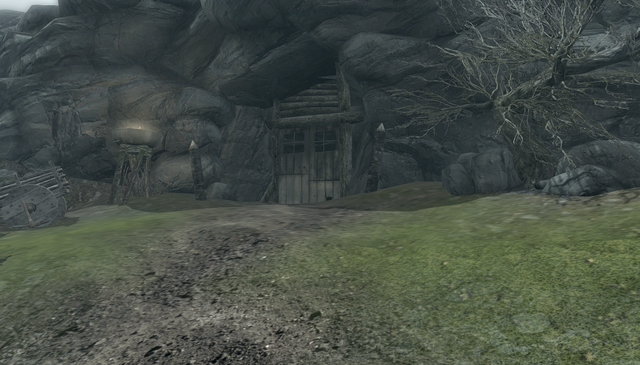 File:Dushnikh Mine Entrance.png