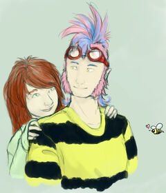 Hyena84 Bee Hug