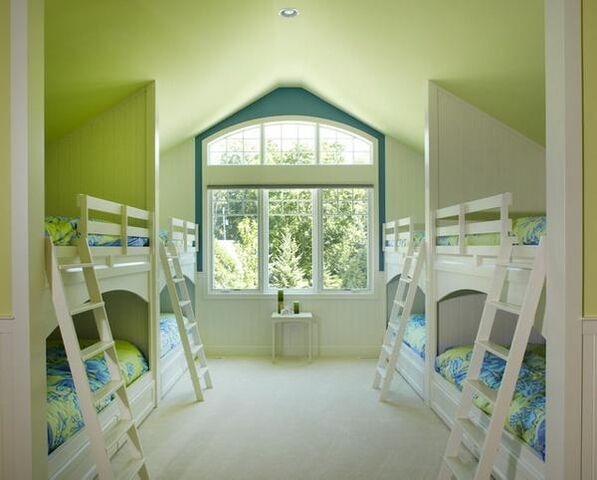 File:12-14 girl dorm.jpg