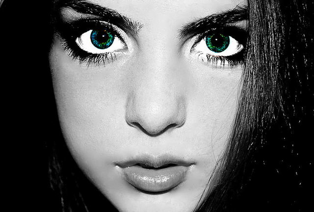 File:LizEyes.png
