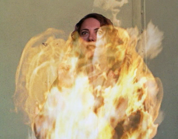 Archivo:Charon-Flameando.png