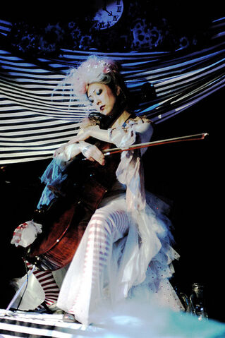 File:Lady Joo Hee.jpg