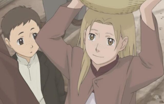 File:GrocerAssistants.jpg