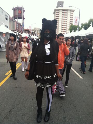 File:Jpopsummit cosplay.jpg