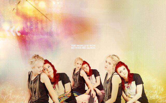 File:Emily-Naomi-skins.jpg