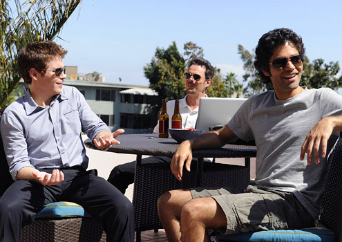 File:Entourage-running-on-e.jpg