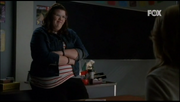 Lauren y Quinn en Born This Way.png
