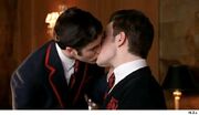 Gleekiss.jpg