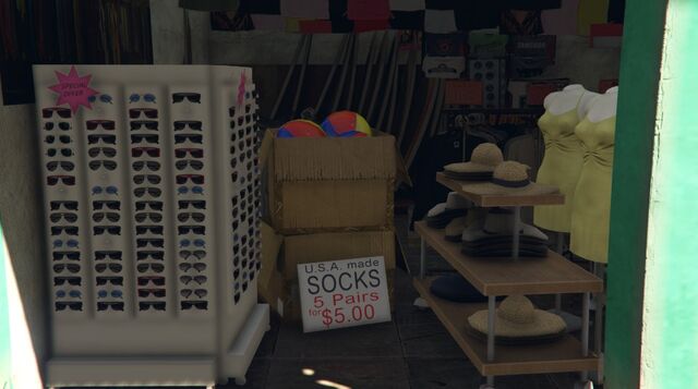 Archivo:ThePinkPalmsBeachShopInteriorGTAV2.jpg