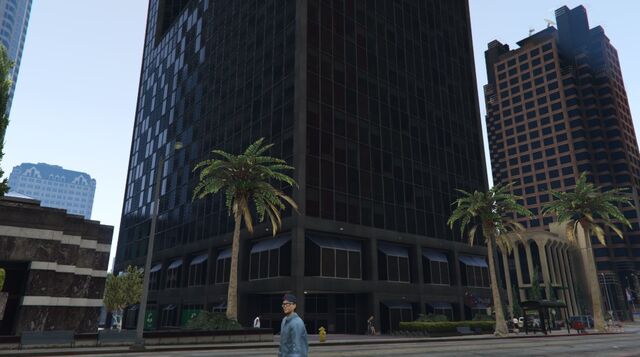 Archivo:El edificio visto desde el suelo.jpg