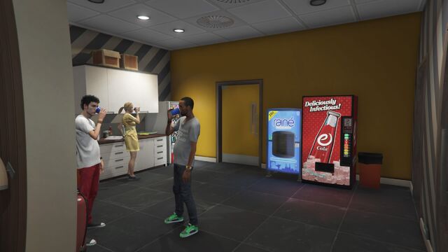 Archivo:SedeLifeinvaderInterior2.jpg