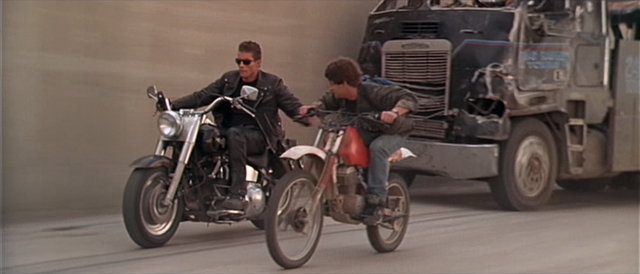 Archivo:Cambio de moto.png