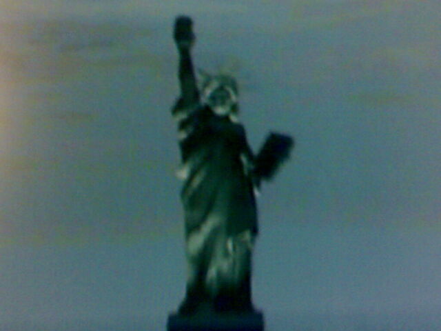 Archivo:Estatua de la felicidad-15.jpg