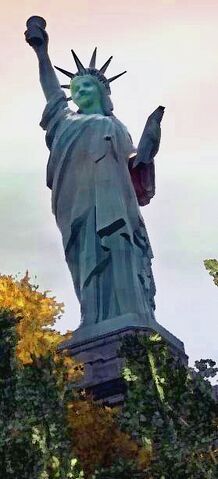 Archivo:Estatua de la felicidad-14.jpg