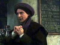 Quirinus Quirrell en el Caldero Chorreante.jpg