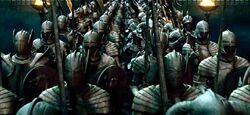 830px-Suits of armours DH2.jpg