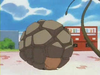 EP036 Golem protegiéndose.png