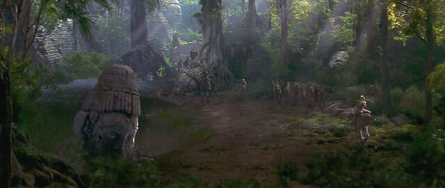 Archivo:Gungan Sacred Place.jpg