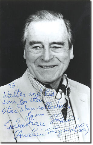 Archivo:Sebastian-Shaw.jpg